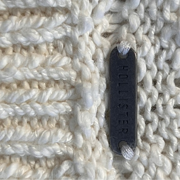 Hollister Striped Pink and Cream Women's Lightweight Sweater - Picture 3 of 7